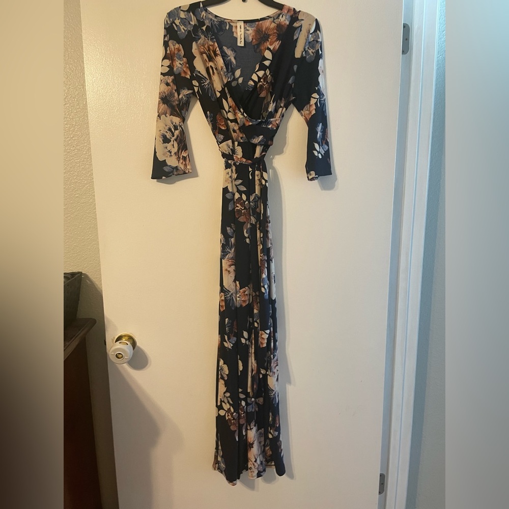 Vanilla Bay pale pink blue floral maxi dress